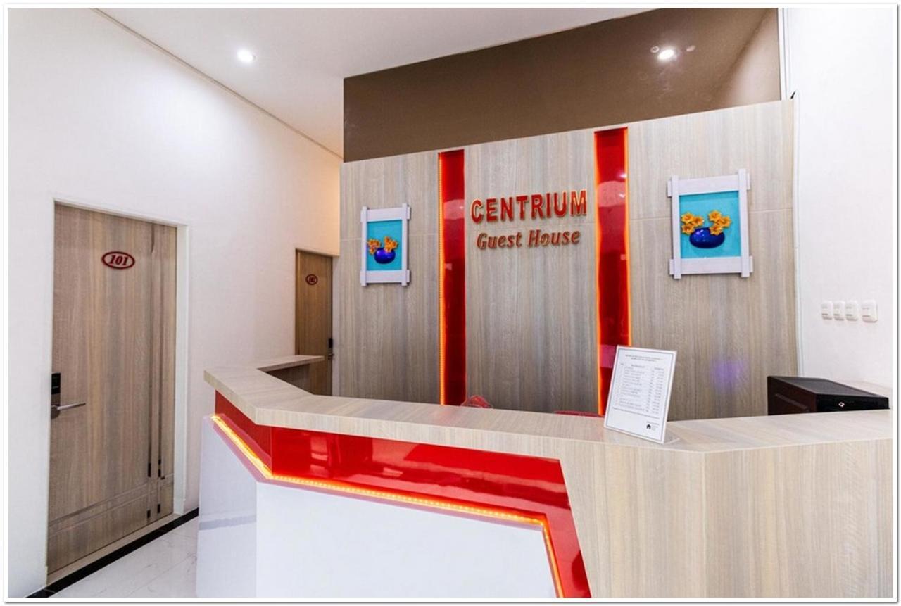 Reddoorz Plus @ Centrium Katamso ميدان المظهر الخارجي الصورة